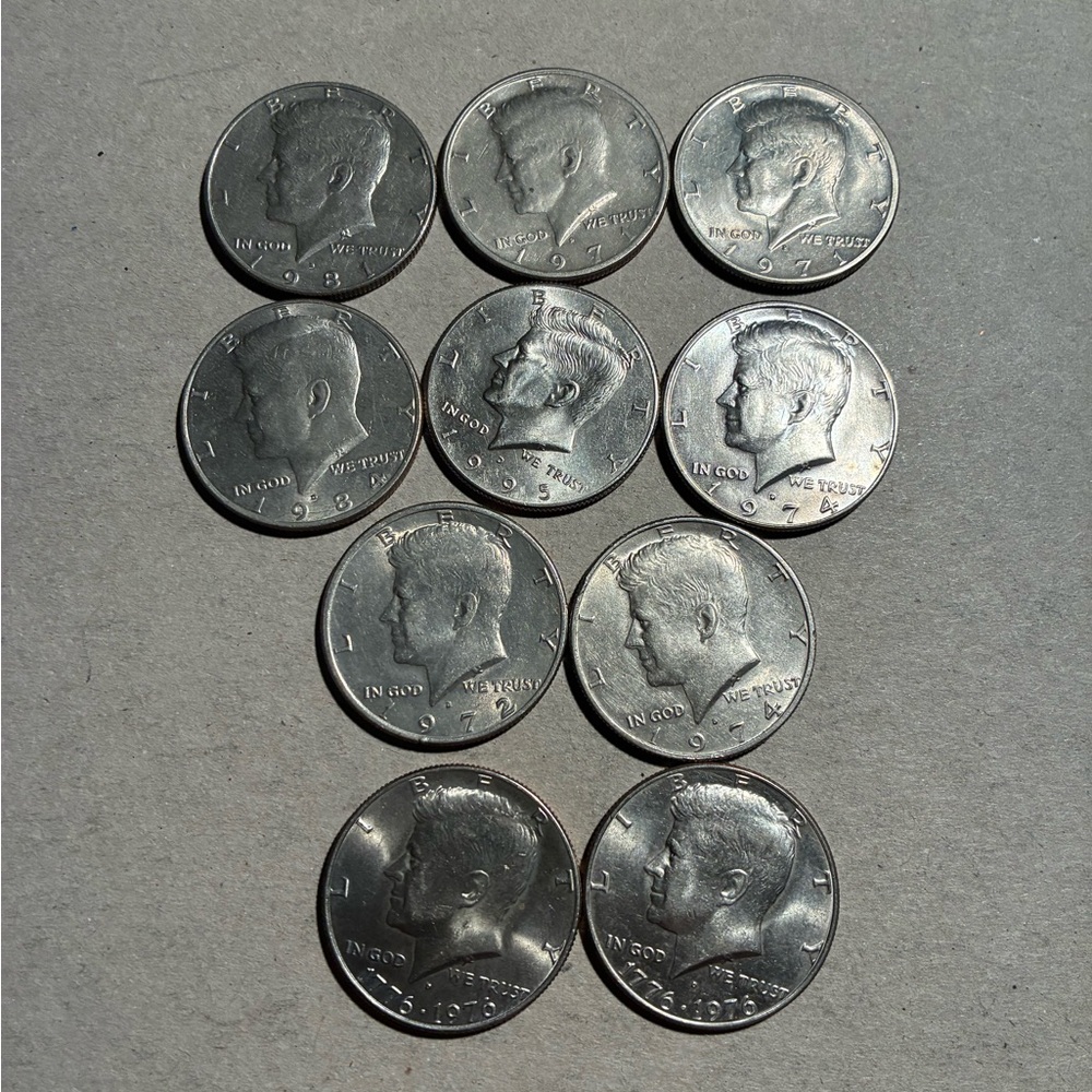 US Kennedy Half Dollar Coin Lot - Silver Tone - Picture 3 of 3